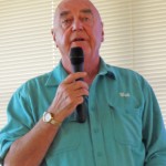 Walt McKeown educates Rotarians about comets.